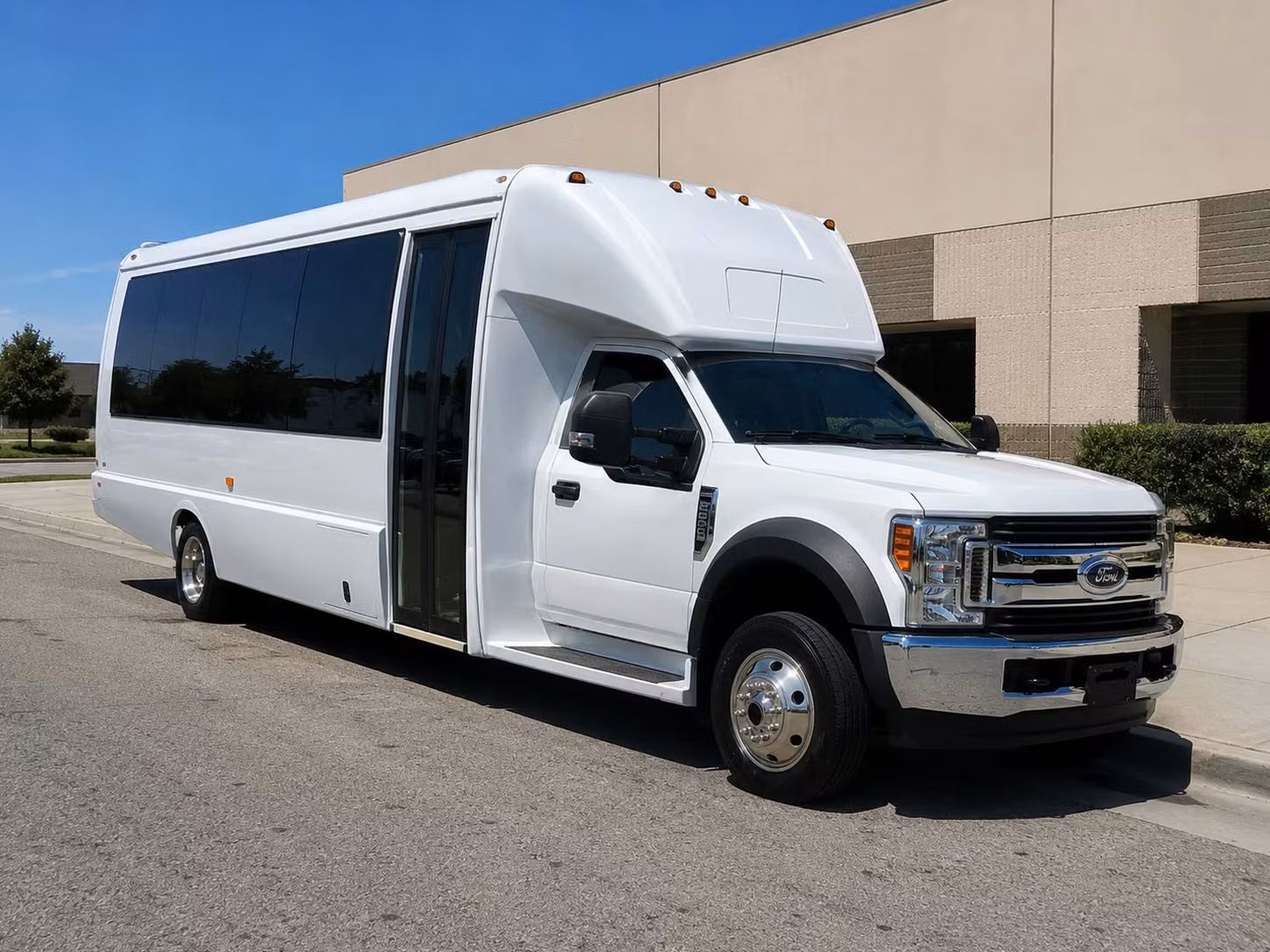 minibus rentals for tigard bridal party transportation