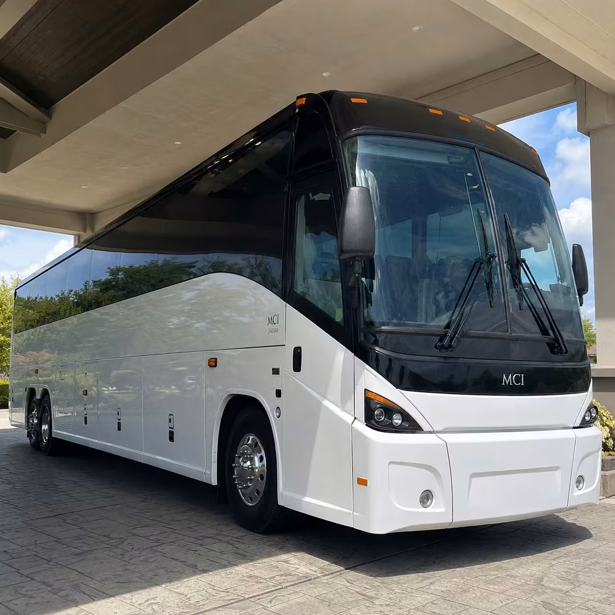tigardcharterbuscompany com connects tigard companies to a full network of corporate shuttle providers